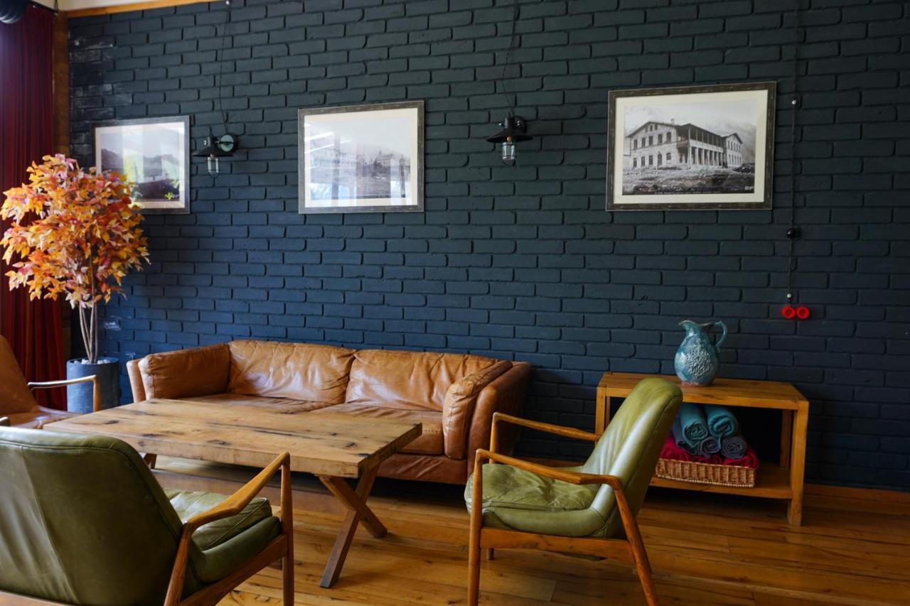 Hotel Stancia Kazbegi - City Center Ngoại thất bức ảnh
