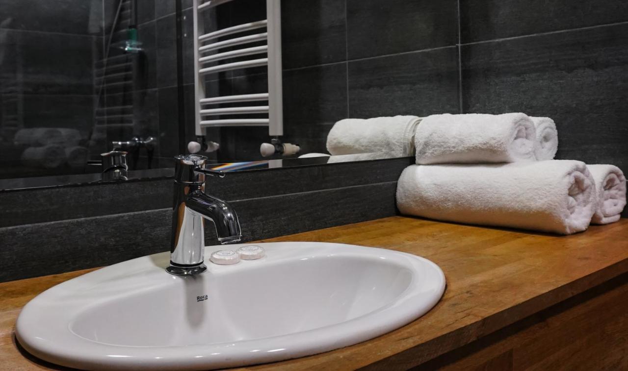 Hotel Stancia Kazbegi - City Center Ngoại thất bức ảnh