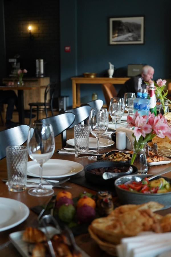 Hotel Stancia Kazbegi - City Center Ngoại thất bức ảnh