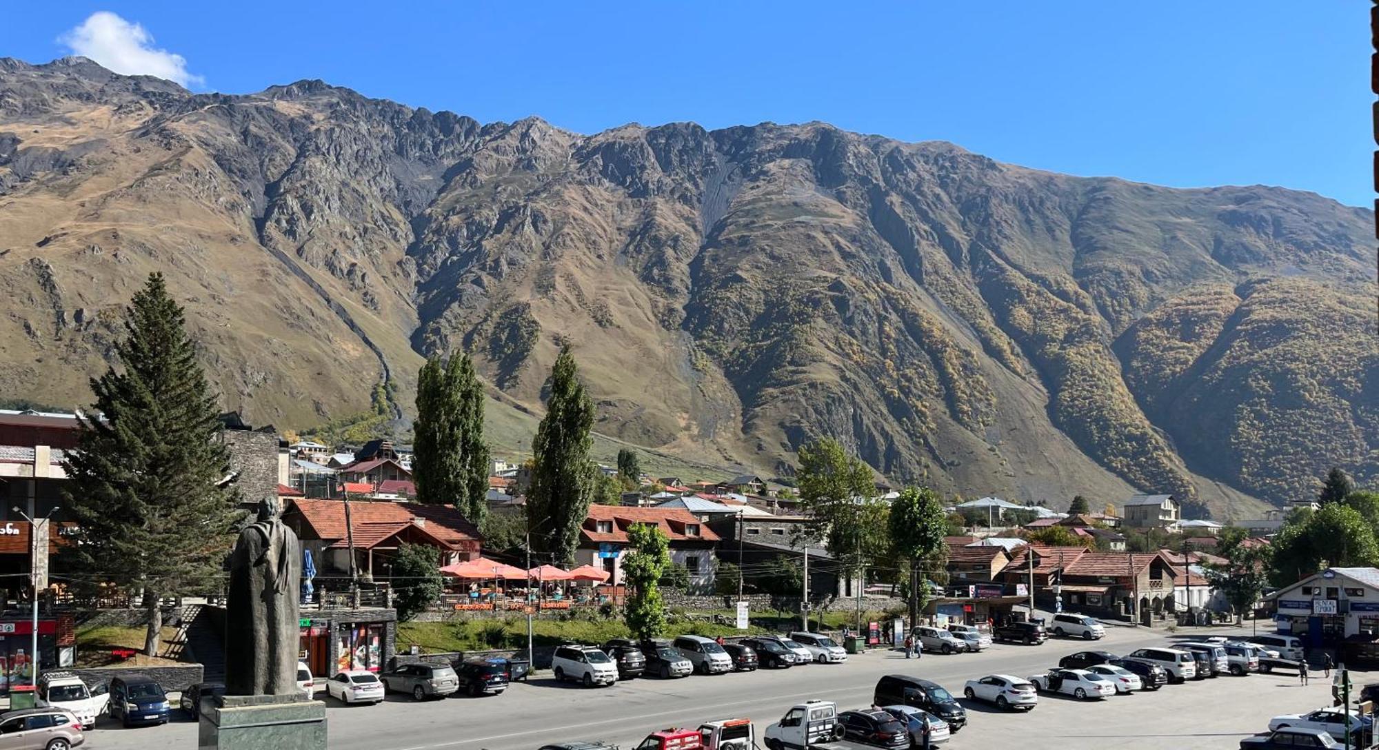 Hotel Stancia Kazbegi - City Center Ngoại thất bức ảnh