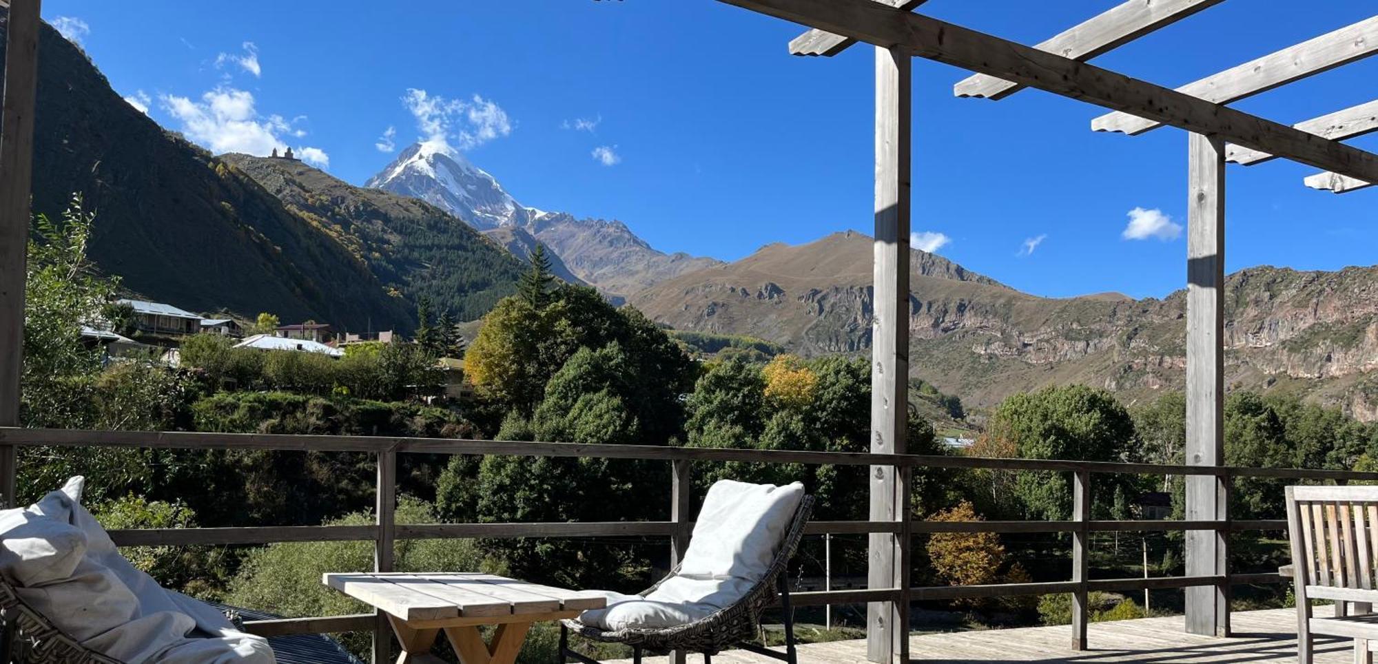 Hotel Stancia Kazbegi - City Center Ngoại thất bức ảnh