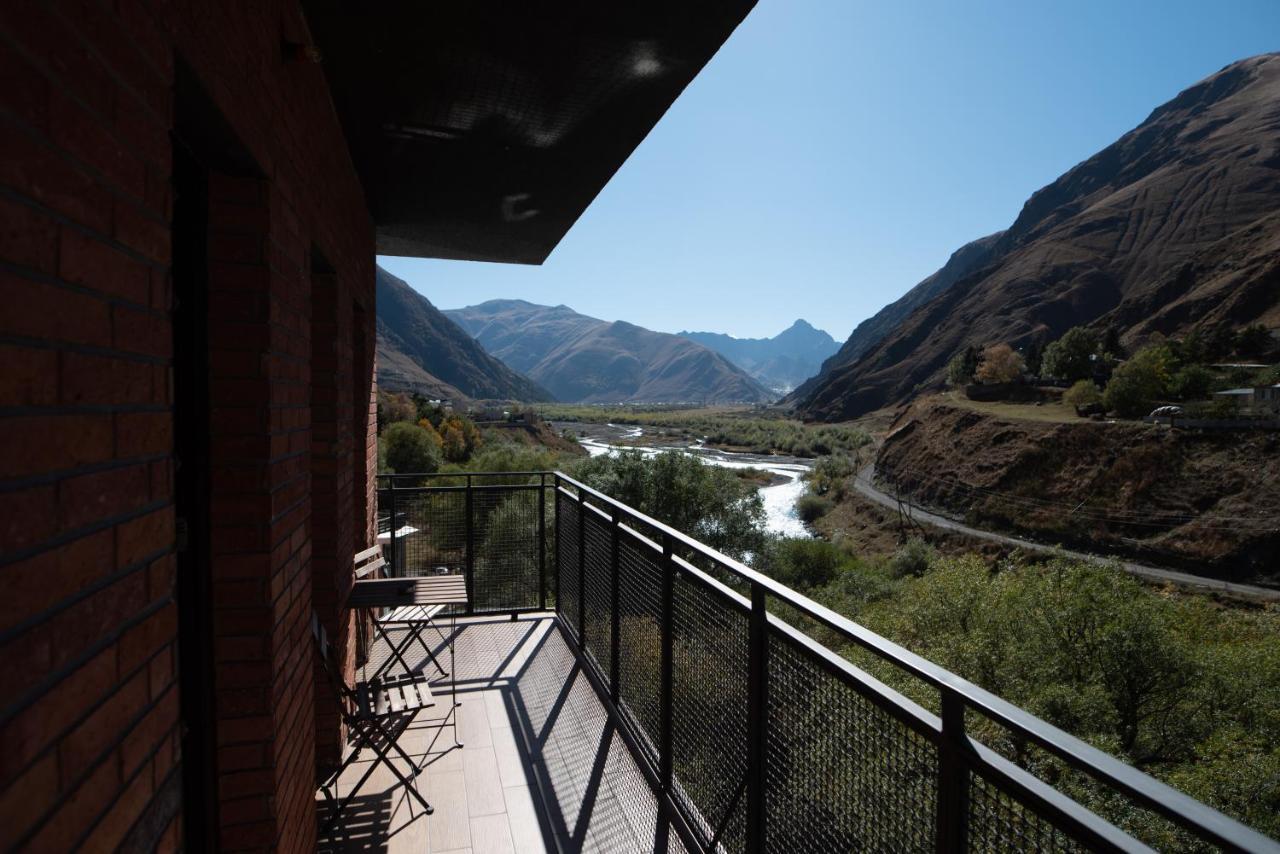 Hotel Stancia Kazbegi - City Center Ngoại thất bức ảnh